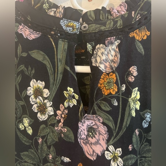 #73 Loft floral top - Picture 8 of 9